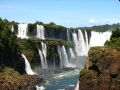 Vue sur le cÃ´tÃ© brÃ©silien des chutes d'Iguazu
