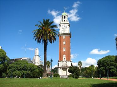 La Torre Monumental de los Ingleses, reproduction version r&eacute;duite de Big Ben et offerte par les Anglais pour l'anniversaire de l'Ind&eacute;pendance argentine