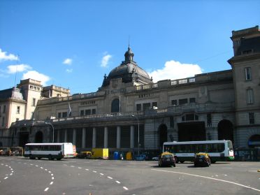 La gare ferrovi&egrave;re de Buenos Aires, dans le quartier de Retiro