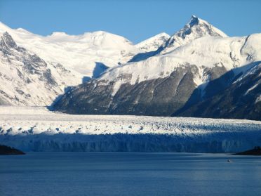 PremiÃ¨re vue sur le glacier Perito Moreno et ses 5 km de large !