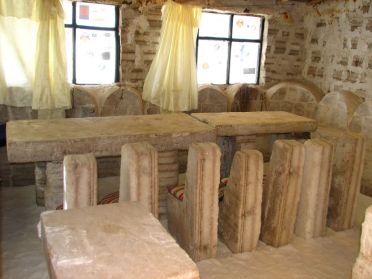 La salle &agrave; manger de l'ancien h&ocirc;tel de sel du Salar d'Uyuni