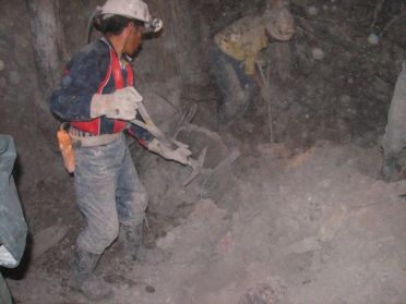 L'esp&eacute;rance de vie de ces mineurs ne d&eacute;passe pas 45 ans