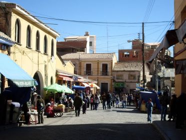 Pr&egrave;s du march&eacute; de Potosi