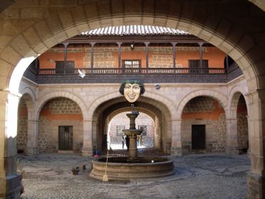 Visage embl&eacute;matique de la ville de Potosi