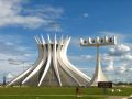 La cathédrale de Brasilia dont l'architecture est censée rappeler la couronne d'épines du Christ