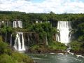 Les chutes d'Iguaçu sont composées d'un nombre impressionnant de cascades !