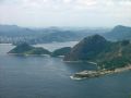 A l'Ã©poque, afin de repousser les attaques franÃ§aises, les Portugais construisirent des forts Ã  l'entrÃ©e de la baie de Rio
