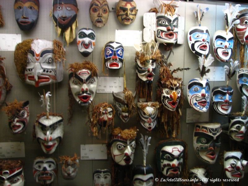 Collection de masques de ceremonies et fetes indiennes