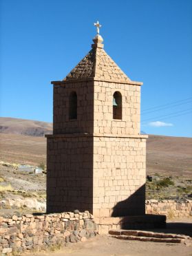Le clocher de Socaire, village proche de San Pedro de Atacama