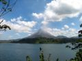 Le volcan Arenal s'est rÃ©veillÃ© en 1963...
