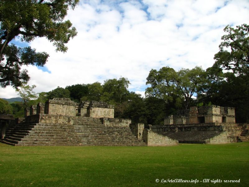 Comme toutes les cités mayas, Copán possède son imposant jeu de pelote