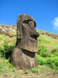 Un moai aux oreilles superbement sculptÃ©es