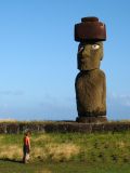 L'ahu Tahai possède le seul moai complet (restauré) de l'île. Impressionnant !