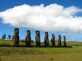Les sept moai de l'ahu Akivi