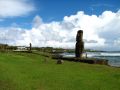 Nos premiers moai, devant le port