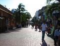 La grande rue touristique de Playa del Carmen