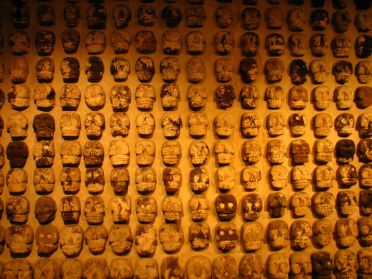 Le mur des Morts aztec