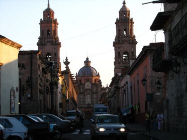 Le bâtiment est immense !