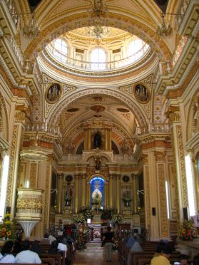 L'interieur de l'eglise