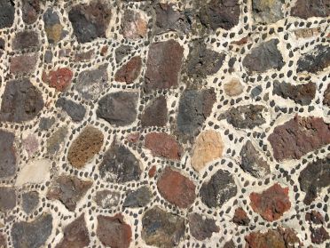 La plupart des murs de Teotihuac&aacute;n sont construits de cette mani&egrave;re