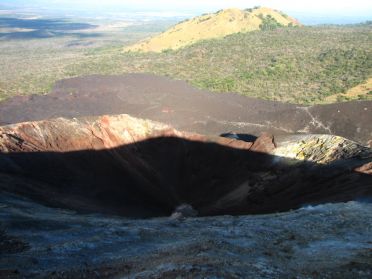 Le crat&egrave;re principal du volcan Cerro Negro