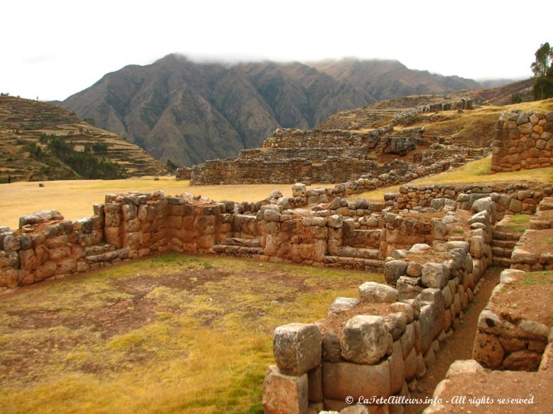 Les murs incas sont encore bien visibles
