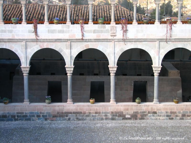 Le monastère a été construit sur le temple inca du Soleil Qoricancha