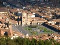 La place des Armes de Cusco vue du Sacsahuamán