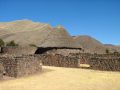 L'une des nombreuses habitations Incas du site de Raqchi