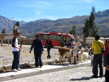 Arrêt au village touristique de Maca