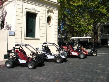 Le grand truc &agrave; touristes ici : louer un de ces engins pour aller se balader
