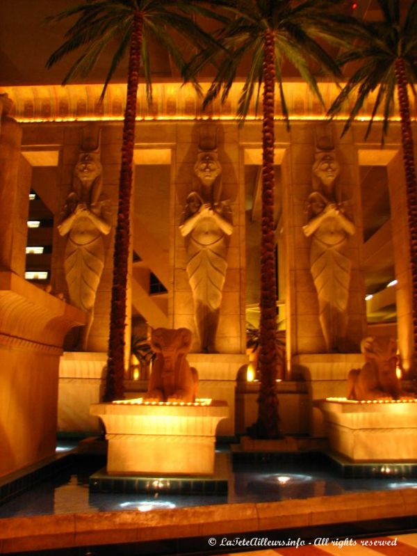 Les decors splendides du Luxor Hotel-Casino
