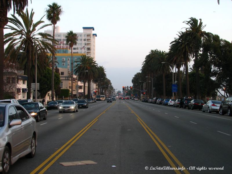 L'avenue du bord de mer à Santa Monica