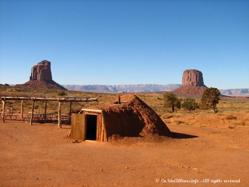 Une maison traditionnelle indienne a Monument Valley