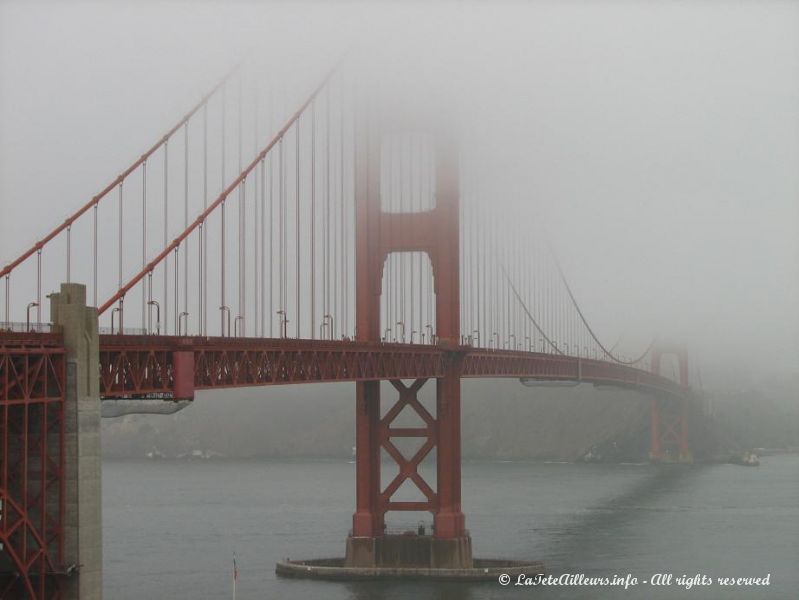 On ne pouvait decement pas quitter San Francisco sans retourner au Golden Gate Bridge, meme sous la brume