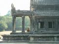 Des moines occupent aujourd'hui encore le monastÃ¨re Ã  l'extÃ©rieur d'Angkor Wat