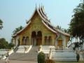 Le superbe Wat ''Royal'' servant à l'exposition au peuple du Bouddha d'Or